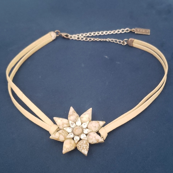 Leather/Shell Choker - Picture 4 of 7